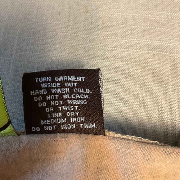 Elegant Zebra Pattern V-Neck Blouse - Picture 7 of 7